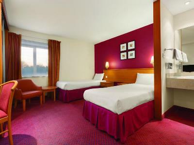 Days Inn Stevenage North Baldock Exterior foto